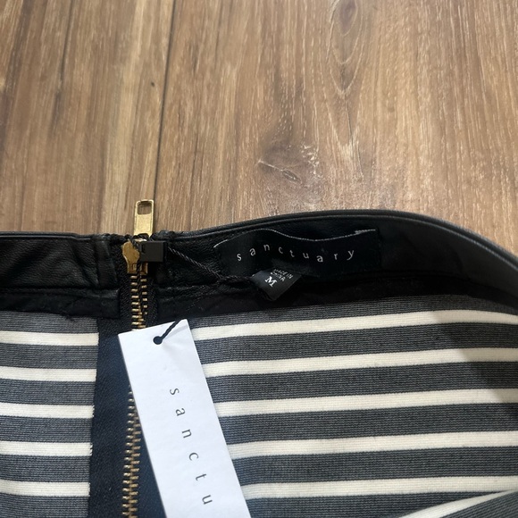 Sanctuary womens Striped Skirt size medium NWT - Picture 4 of 5